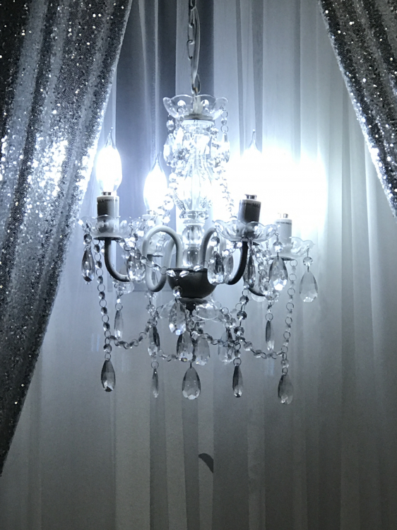 4 Light Candelabra Chandelier