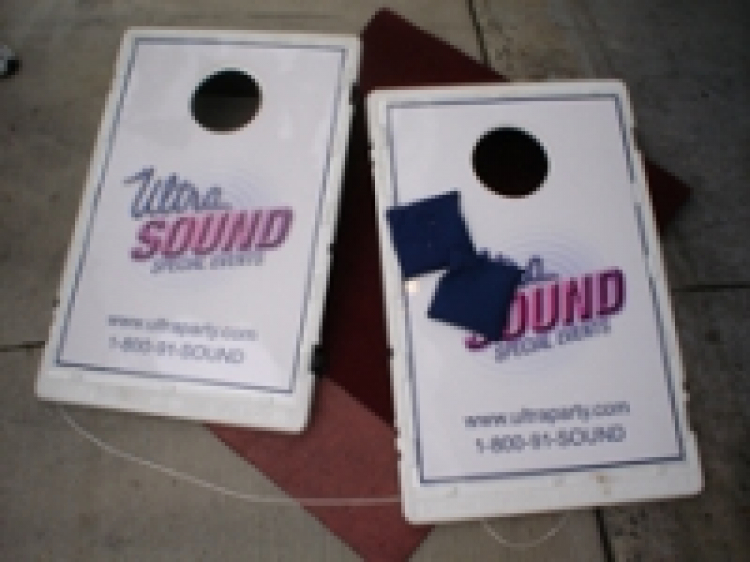 Set of Corn hole boards w/ 8 bags
