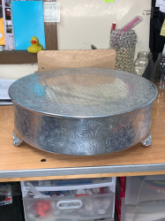Silver Medium Traditional Round Cake Stand